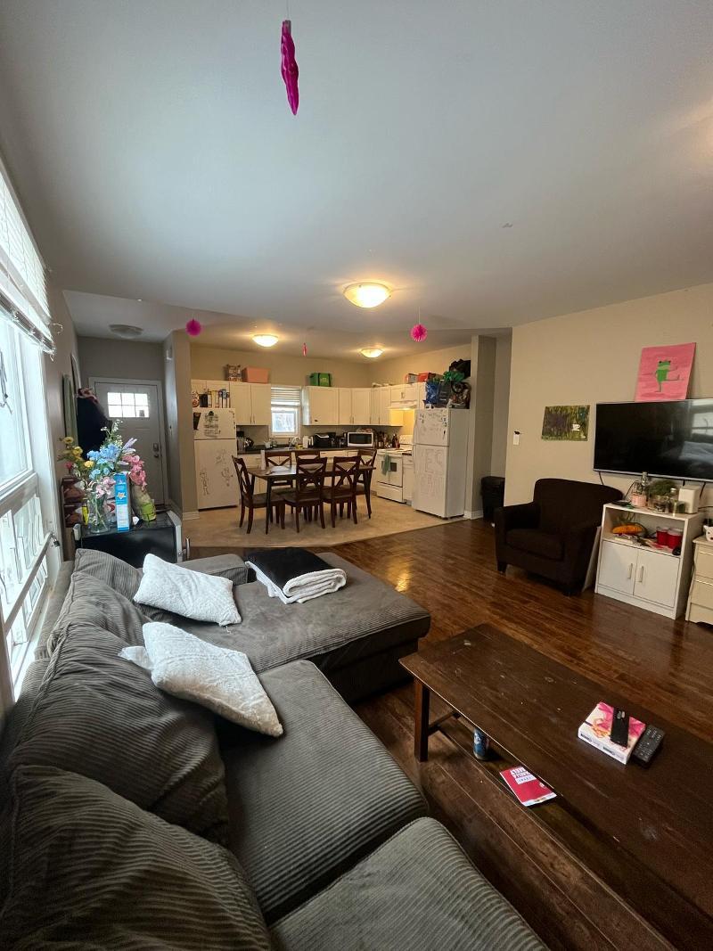 5 Barrington Avenue London Ontario - [4 month lease]